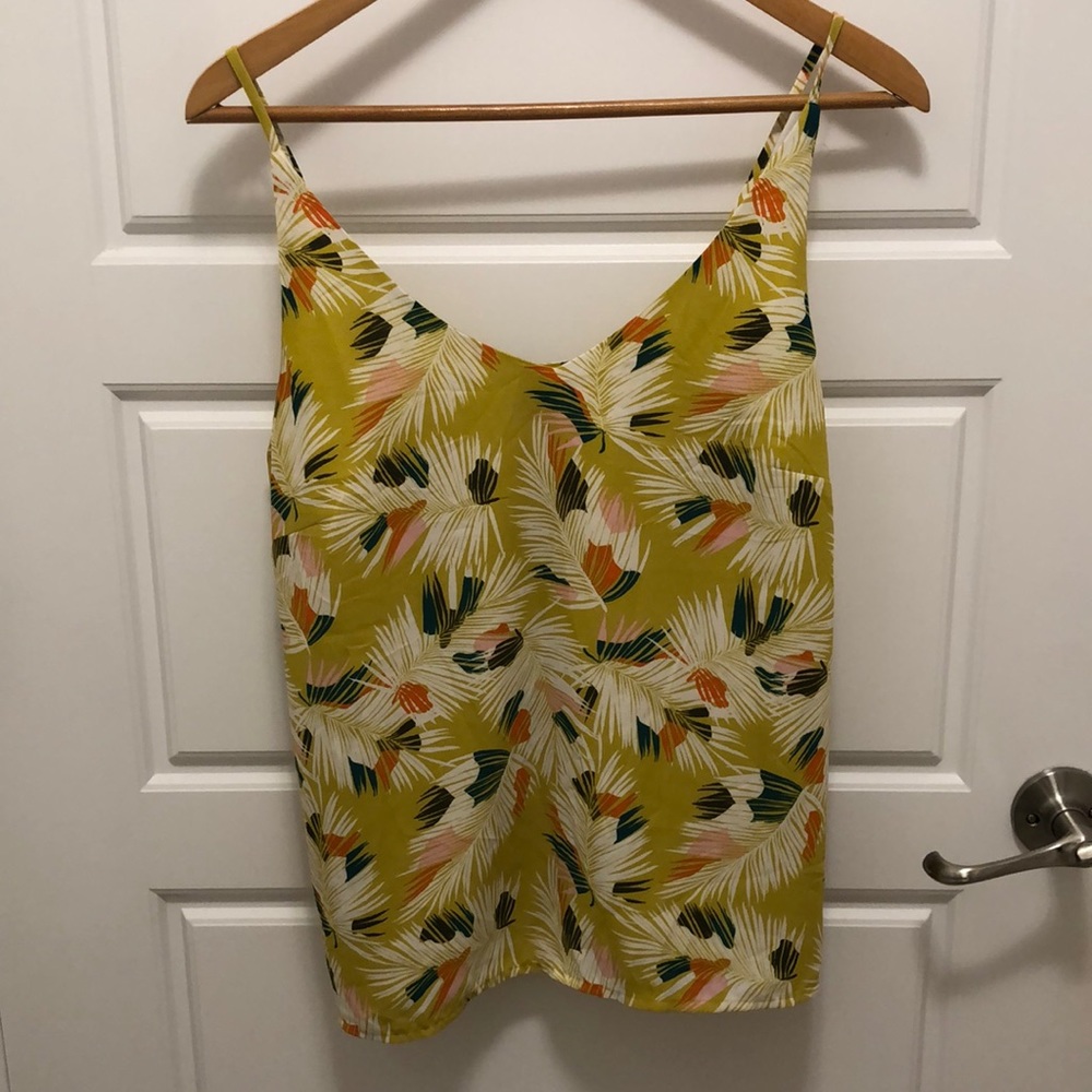 BANANA REPUBLIC women’s pattern tank top with adjustable straps